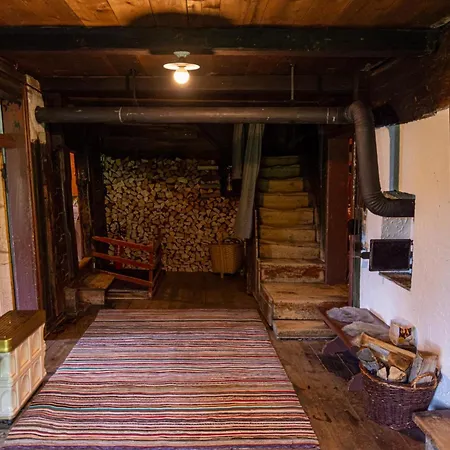 Hof Zur Linde Bauernhof *