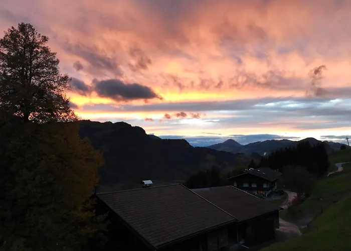 Hof Zur Linde مزرعة للإقامة كيتزبوهيل