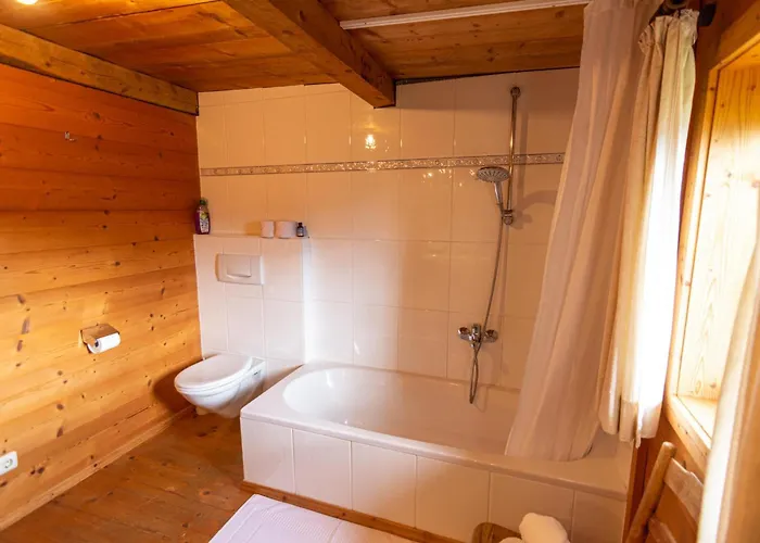 בית חווה Hof Zur Linde