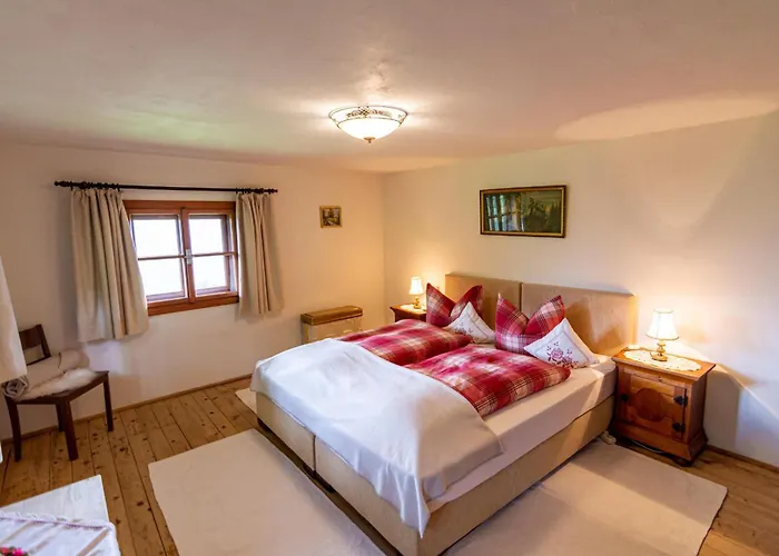 בית חווה Hof Zur Linde *